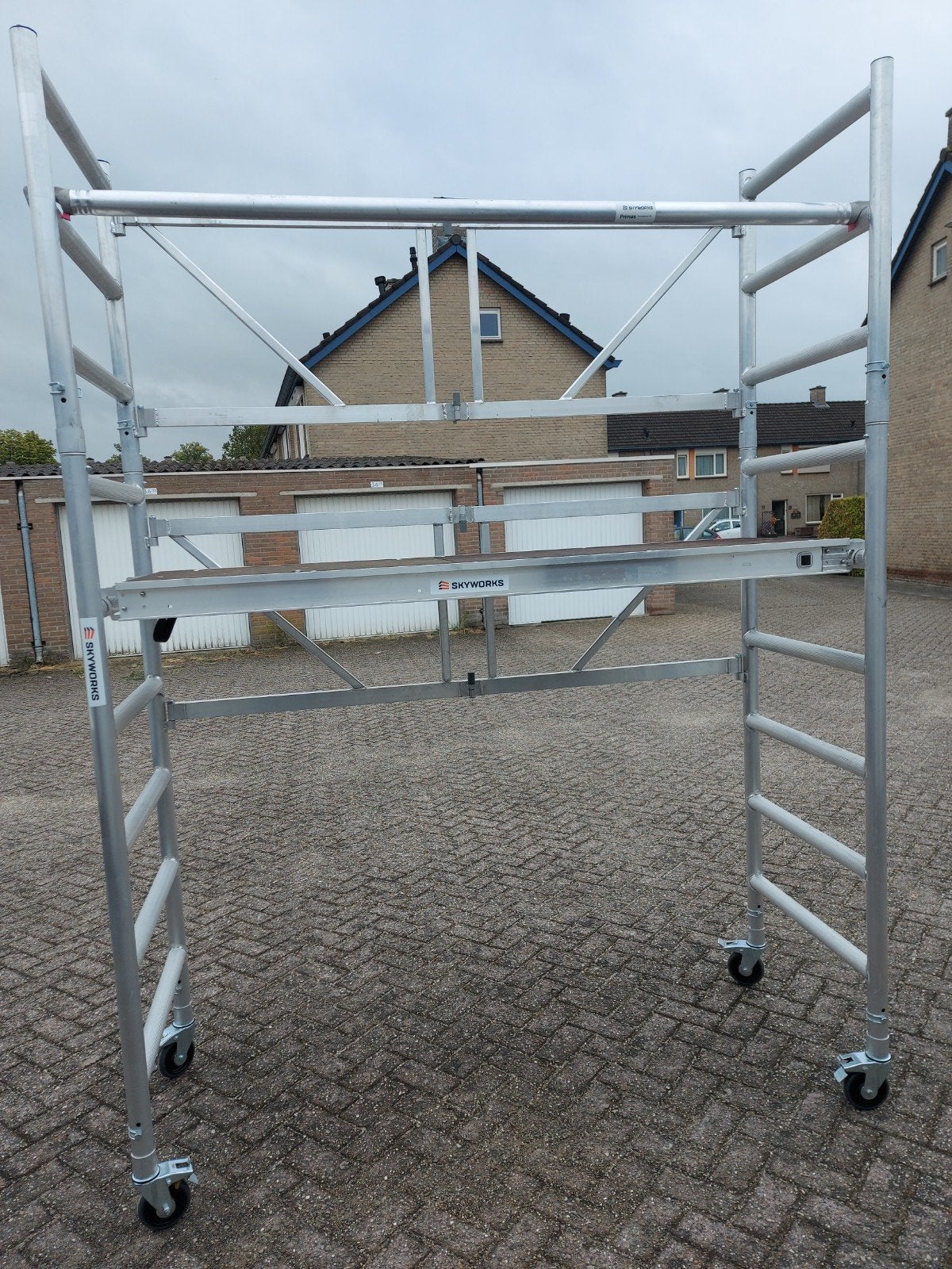 SKYWORKS KAMERSTEIGER zgan met alle toebehoren, Doe-het-zelf en Bouw, Schildersmaterialen, Ophalen, Zo goed als nieuw, Overige typen