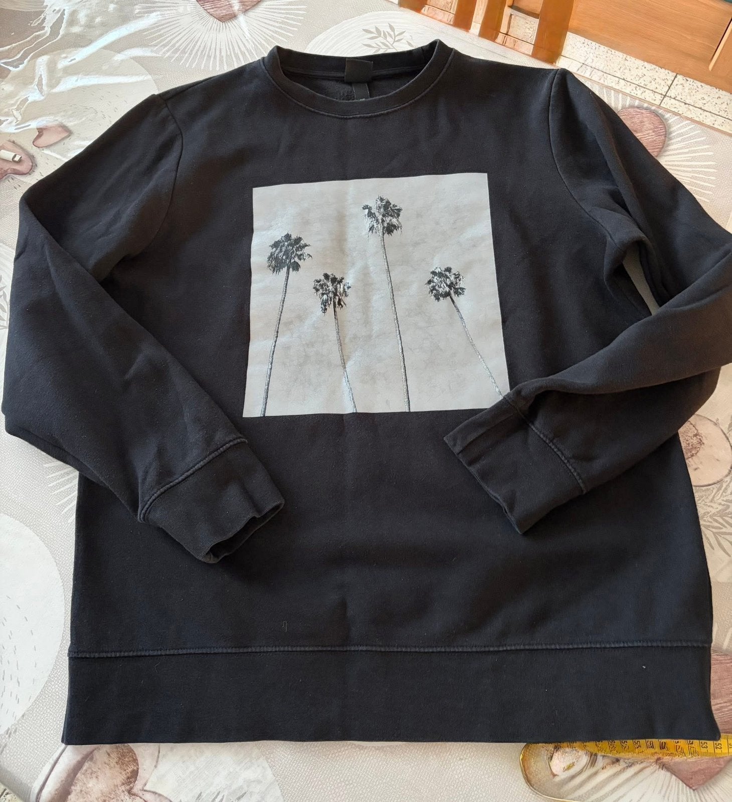 Sweat - shirt H&M homme – noir avec motif palmier  M, Enlèvement ou Envoi, Comme neuf