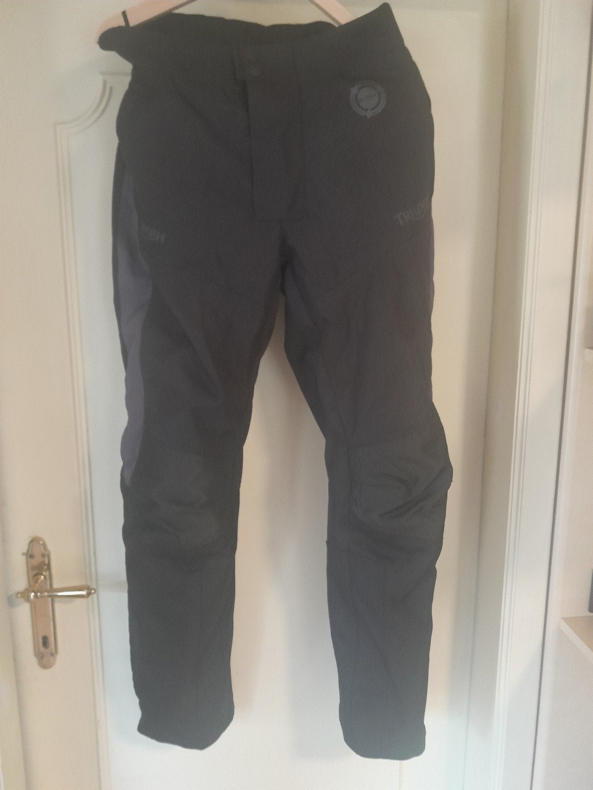 moto broek triumph, Ophalen