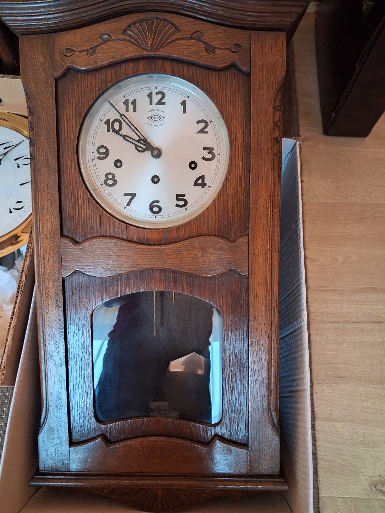 irod wandklok, Ophalen