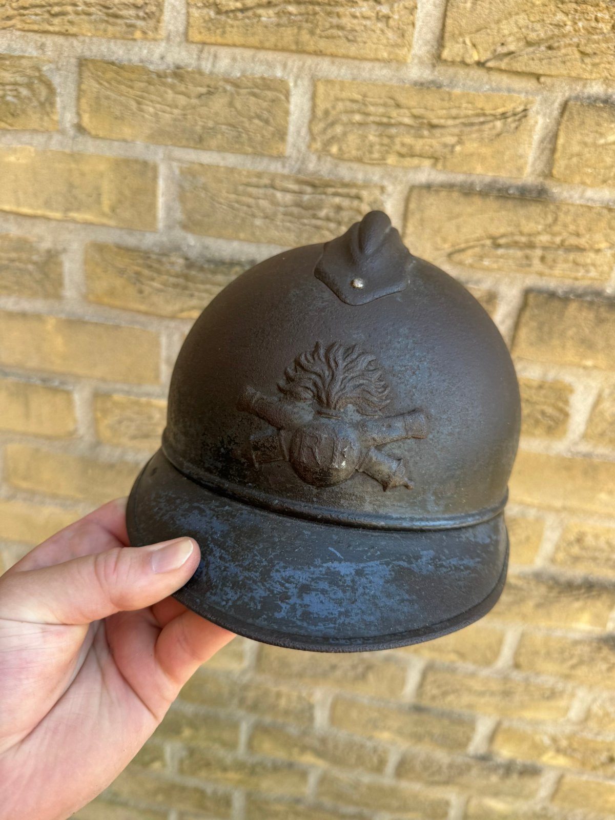 Wo1 Franse artillerie helm met binnenwerk op naam, Verzamelen, Militaria | Algemeen, Ophalen of Verzenden