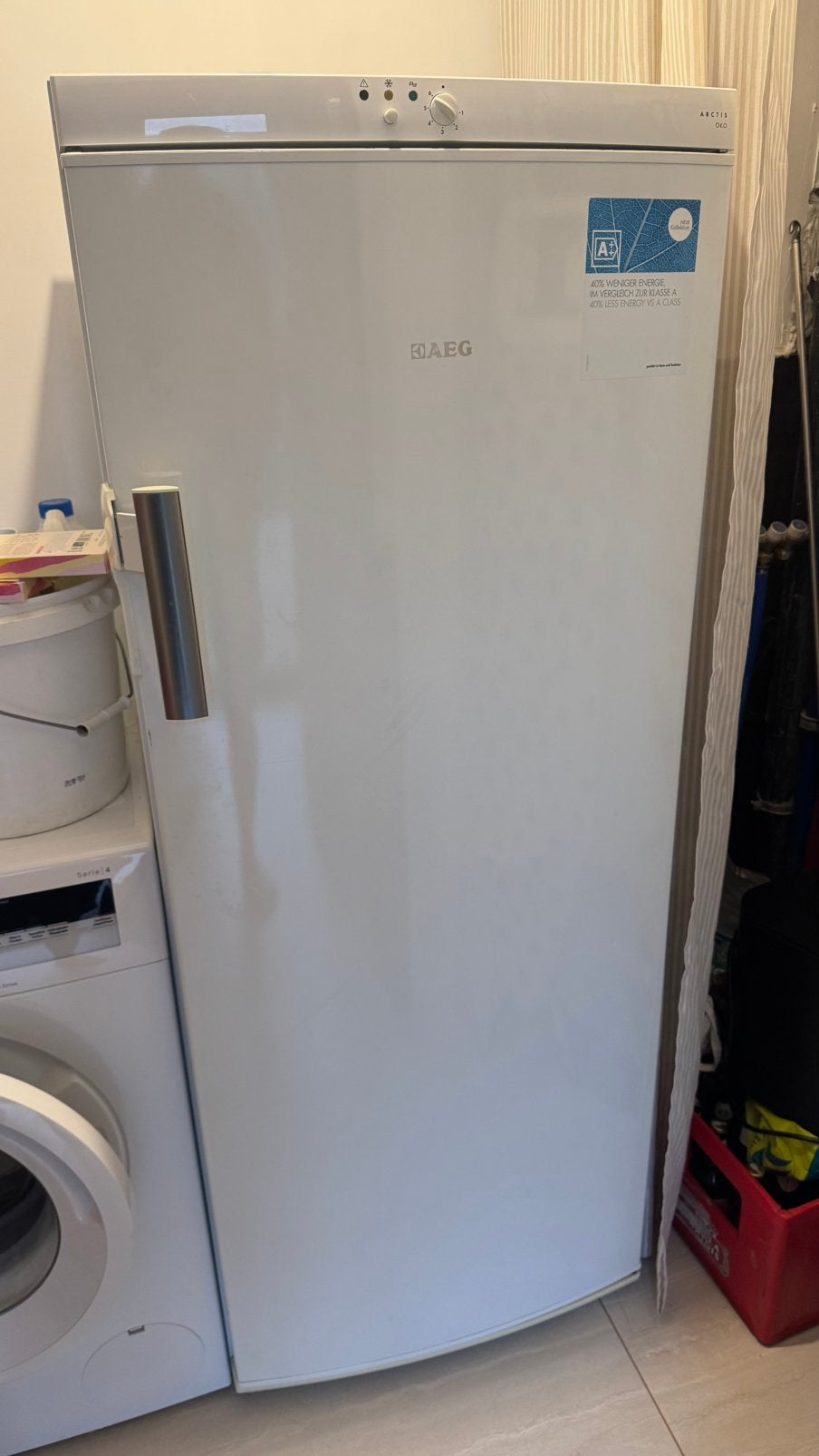 Diepvriezer AEG, Elektronische apparatuur, Gebruikt, Energieklasse A of zuiniger, 140 tot 160 cm, Ophalen