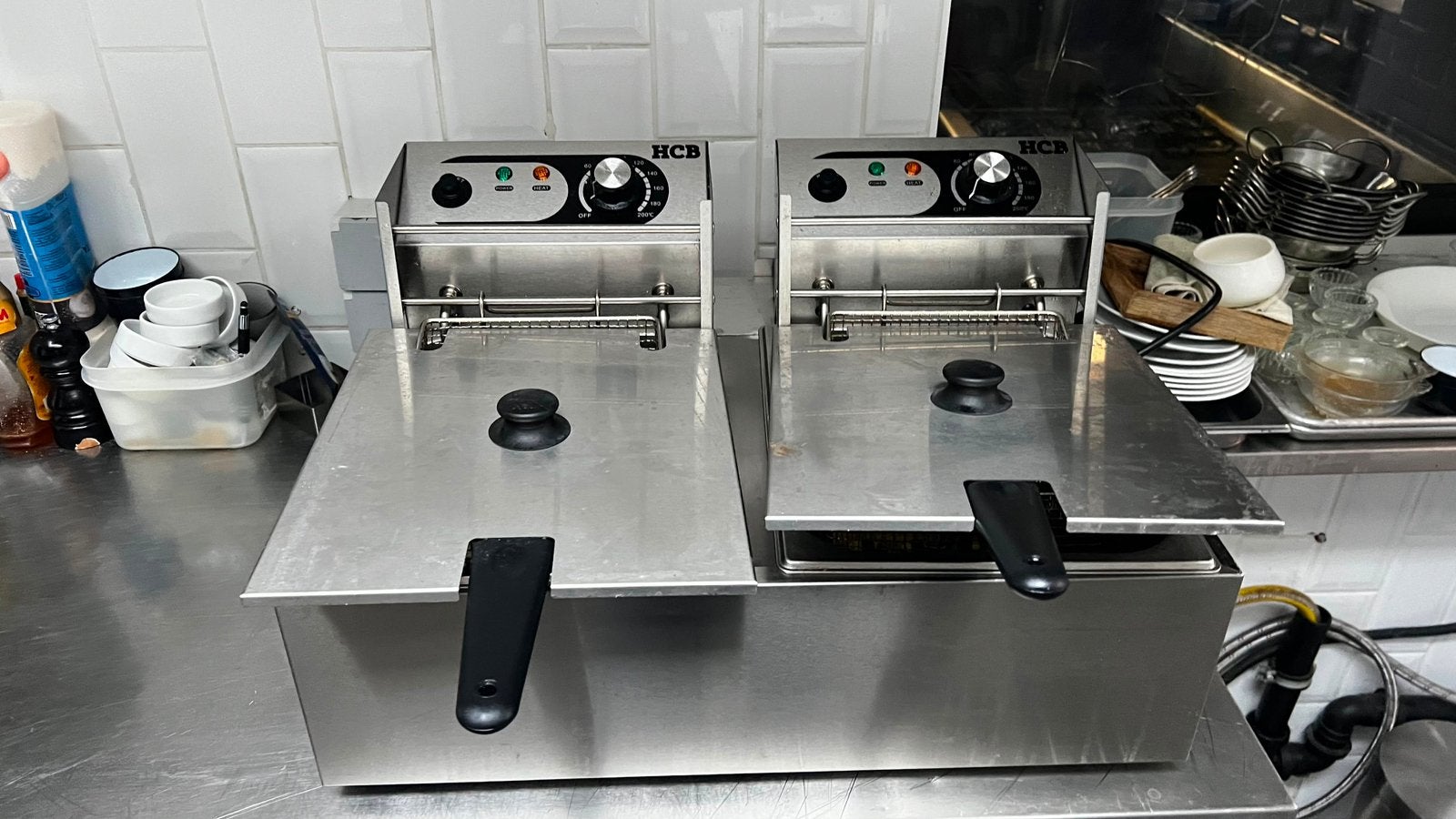2 Professionele friteuses – Goede staat, Elektronische apparatuur, Ophalen, Zo goed als nieuw