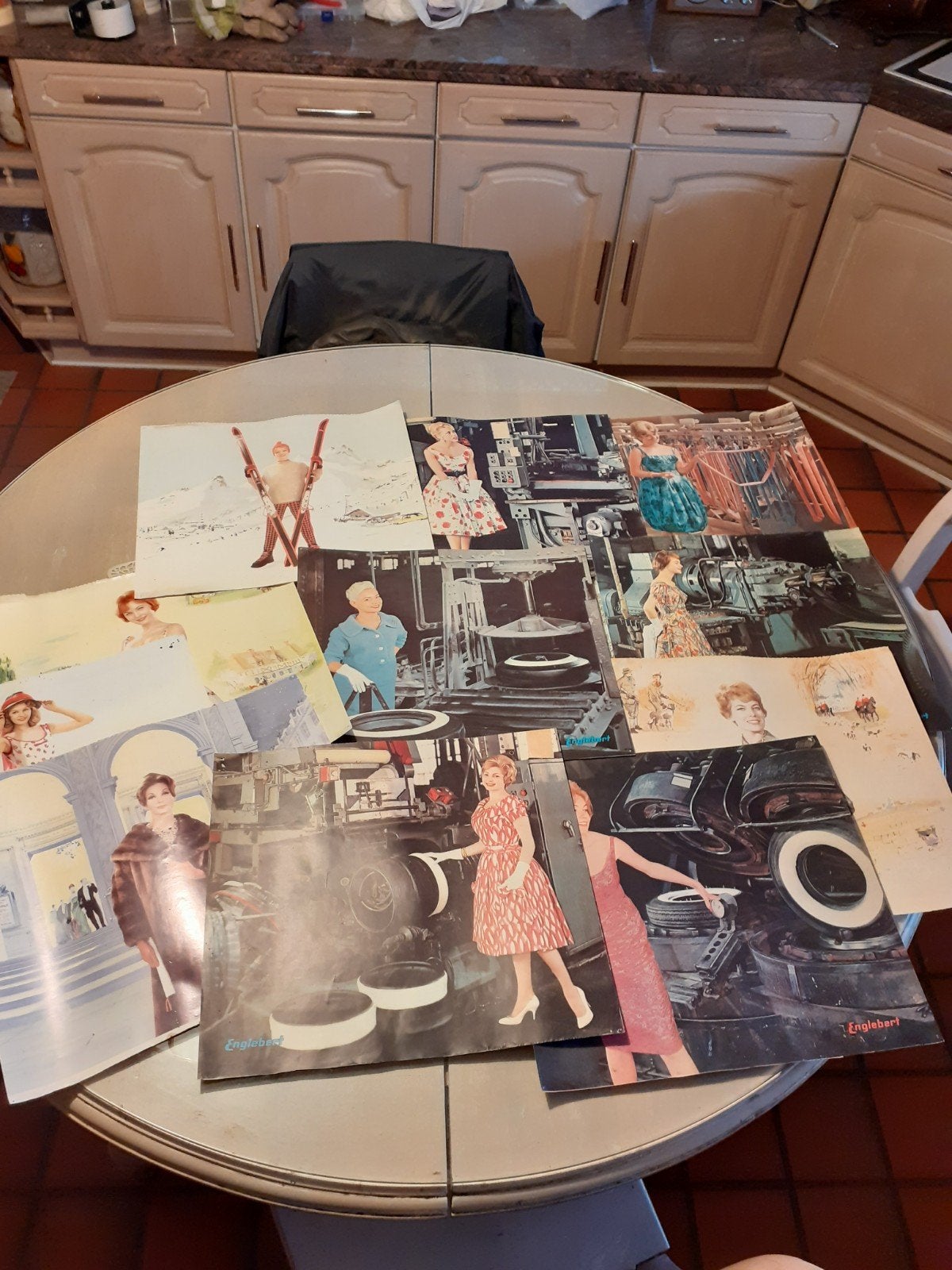 Englebert foto prenten, Collections, Photos & Gravures, Enlèvement ou Envoi, 1940 à 1960, Utilisé, Photo