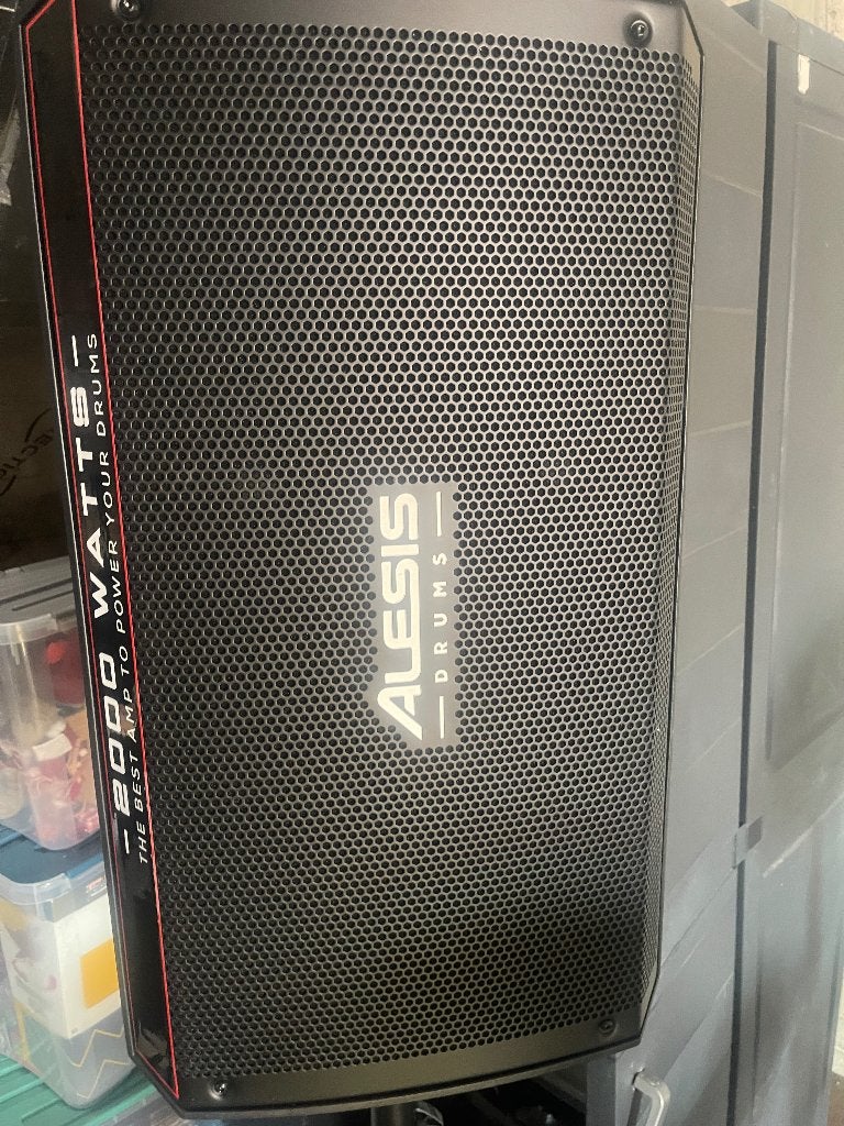 Alesis Strike Amp 8 MK2 2000-Watt, Enlèvement, Comme neuf, 1000 watts ou plus, Sono