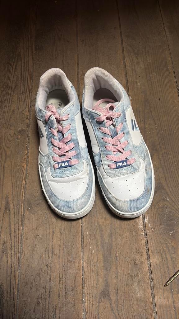 Fila sneakers, Vêtements | Femmes, Chaussures, Autres couleurs, Enlèvement, Chaussures de danse, Porté