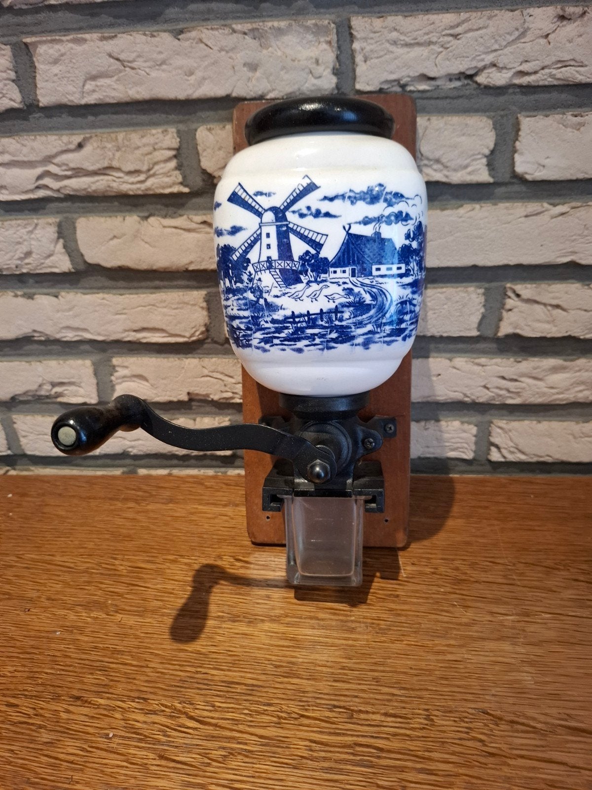 Koffiemolen, Ophalen