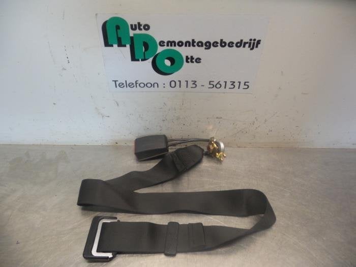 Ceinture de sécurité arrière centre d'un Mercedes 200 - 5, 3 mois de garantie, Utilisé, -, -