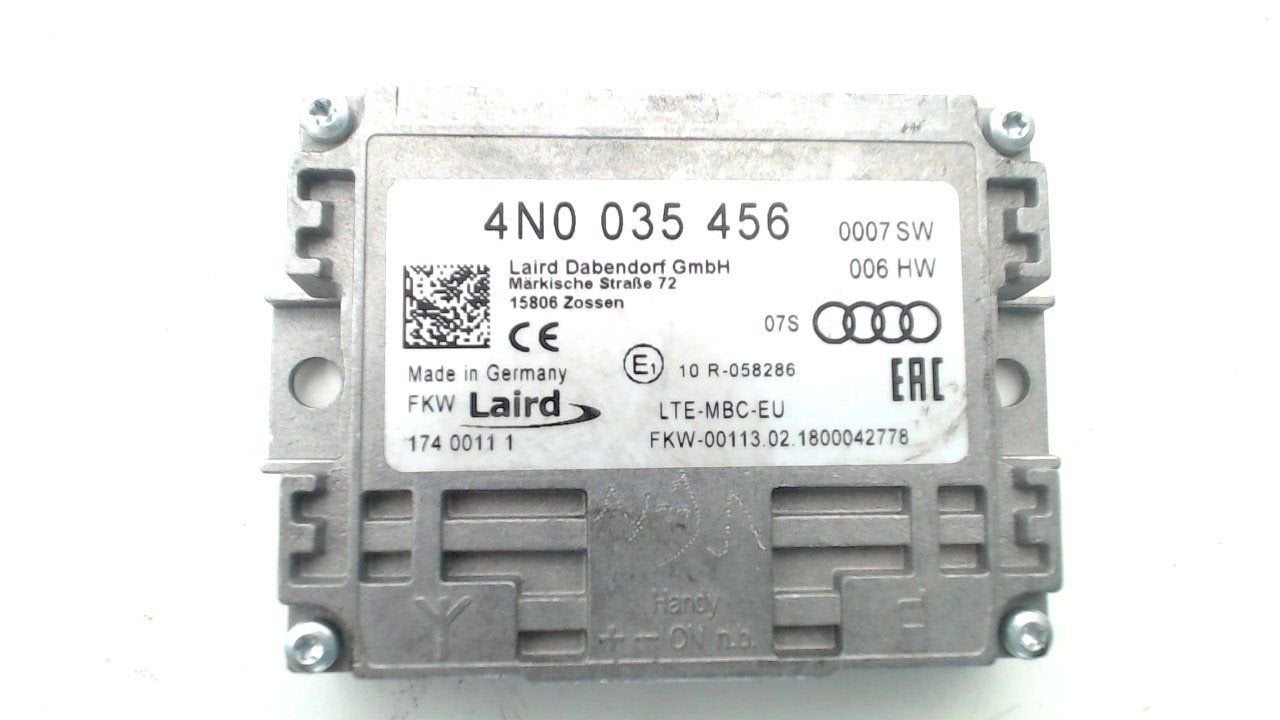 Antenne versterker Audi A4, Autos : Divers, Enlèvement ou Envoi, Van der Ven Autorecycling B.V., Onderdelen@venauto.nl, Ettenseweg 76, 4706 PB Roosendaal, The Netherlands