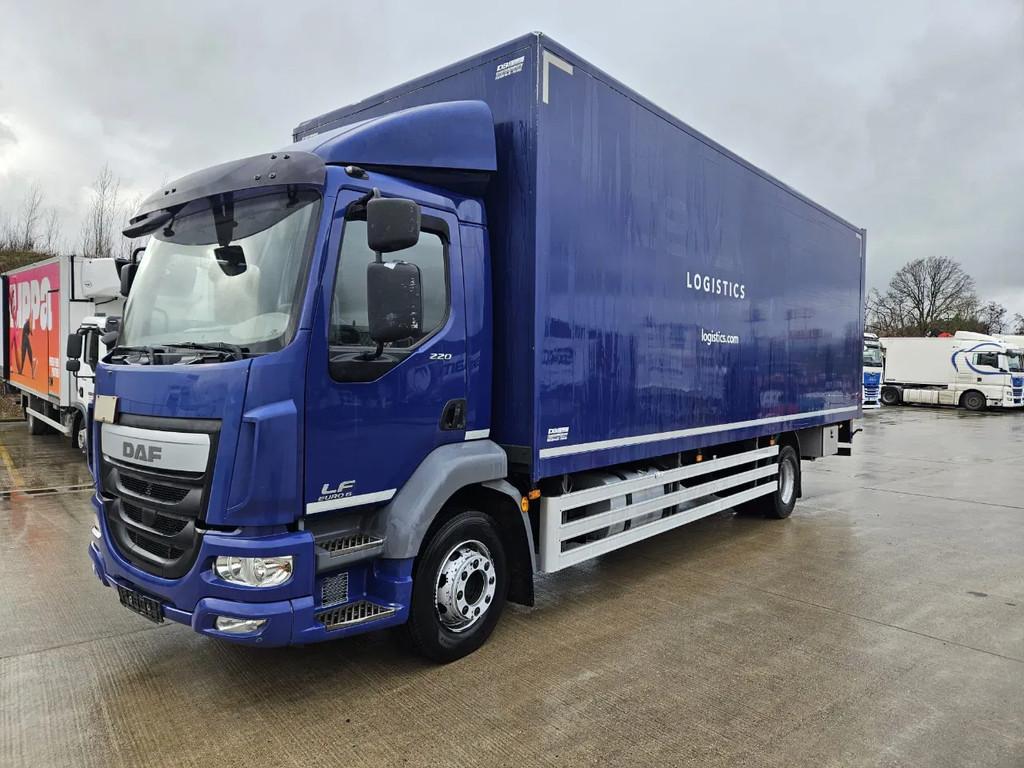 DAF LF 220 BAKWAGEN EURO6(motorprobleem) (bj 2015), Euro 6, Overige brandstoffen, Bedrijf, DAF