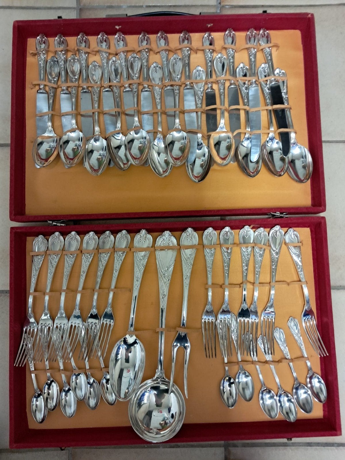 Complete en elegante vintage bestekset, Antiek en Kunst, Ophalen