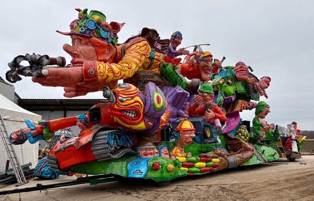 Polyester carnavalswagen, Ophalen, Gebruikt, Feestartikel
