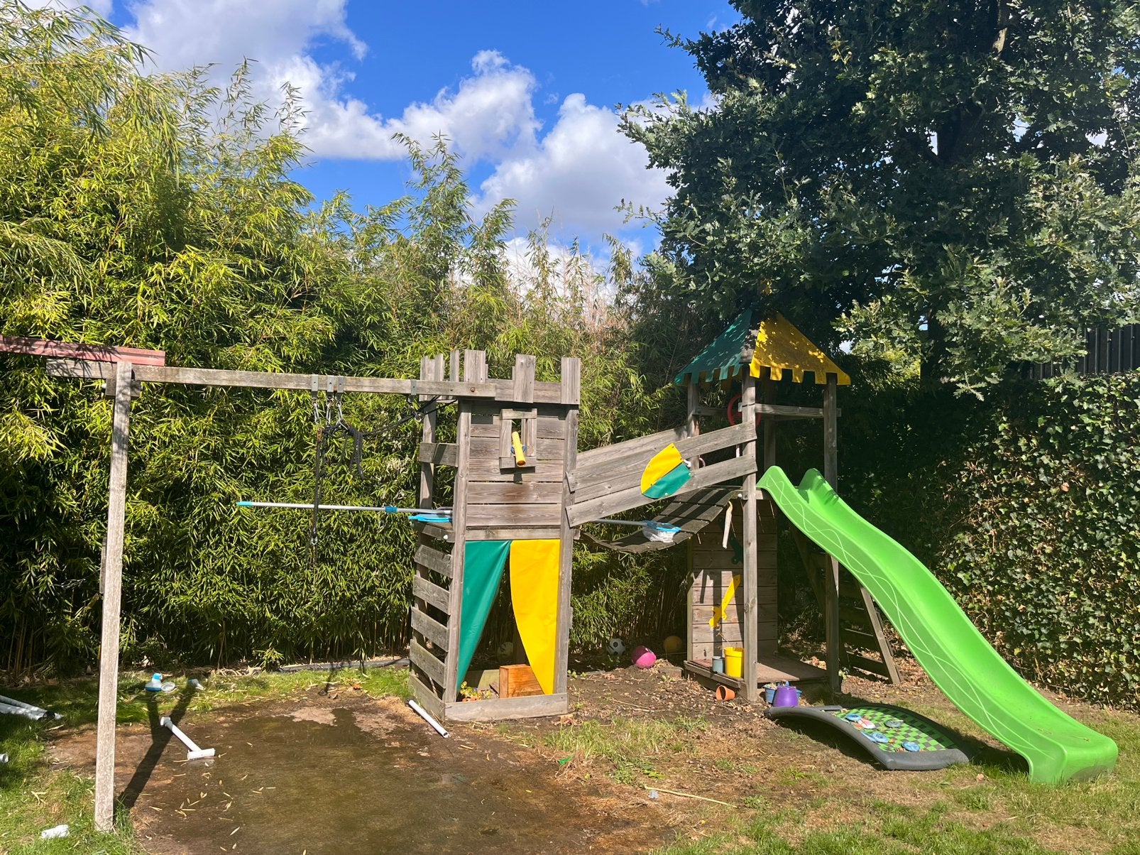 Gratis speeltuin met schuifaf en schommel, Enlèvement, Utilisé, Balançoire
