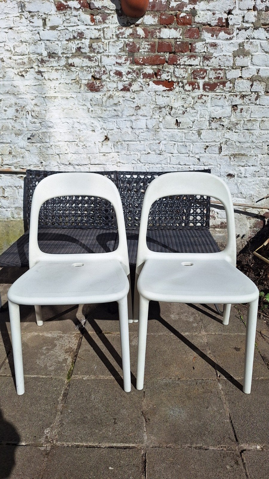 2 witte Urban Ikea-stoelen, Tuin en Terras, Ophalen, Plastic
