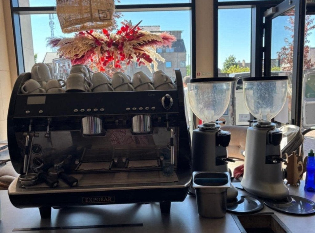 professionele espresso machine met twee koffiemolens, Enlèvement, Utilisé