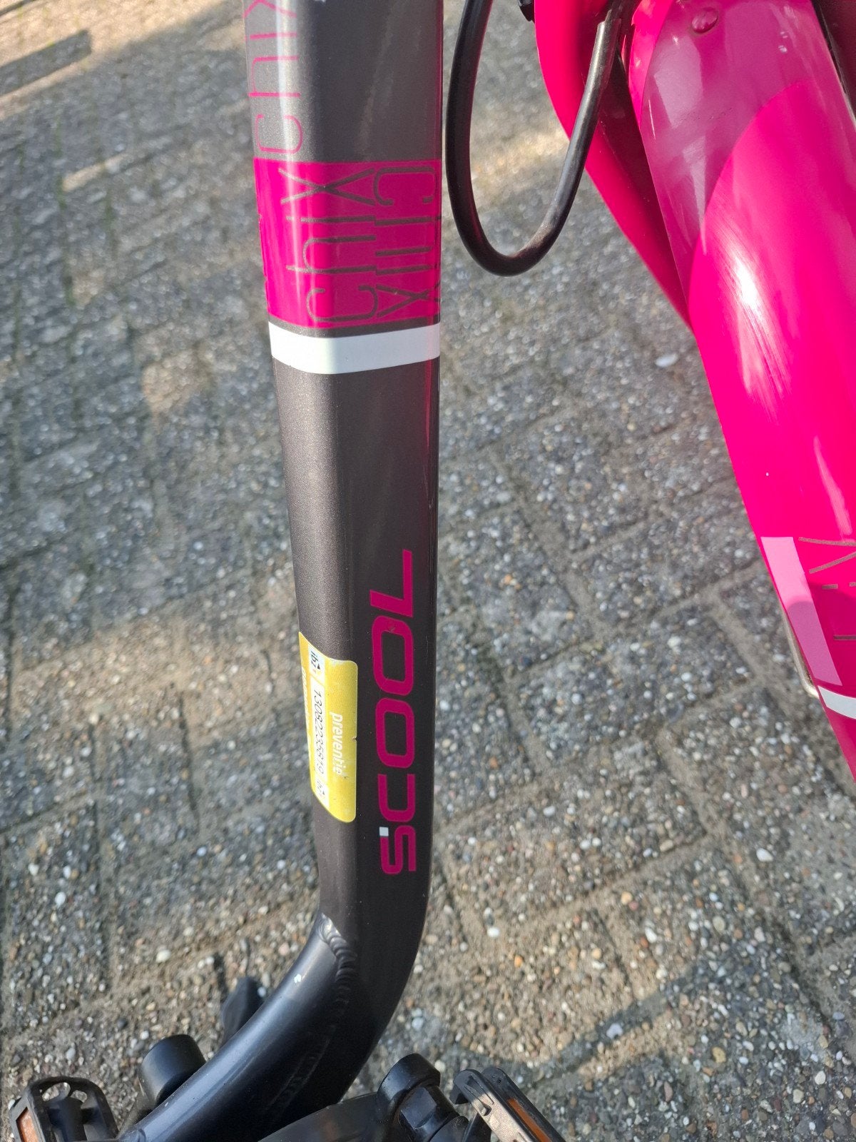 roze fiets+fietstas, Ophalen, Zo goed als nieuw, S´cool