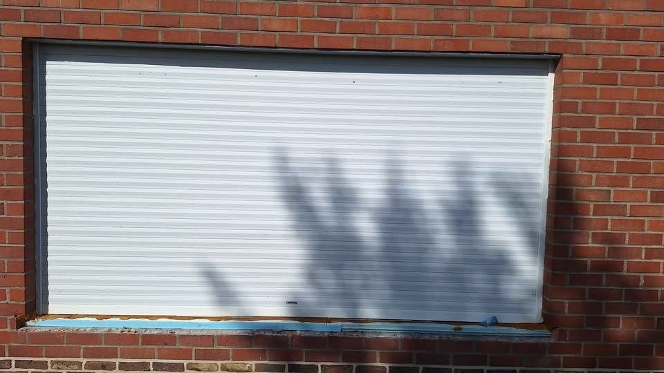 Elektrisch rolluik, Doe-het-zelf en Bouw, Rolluiken, Ophalen, Gebruikt, 200 cm of meer, Wit