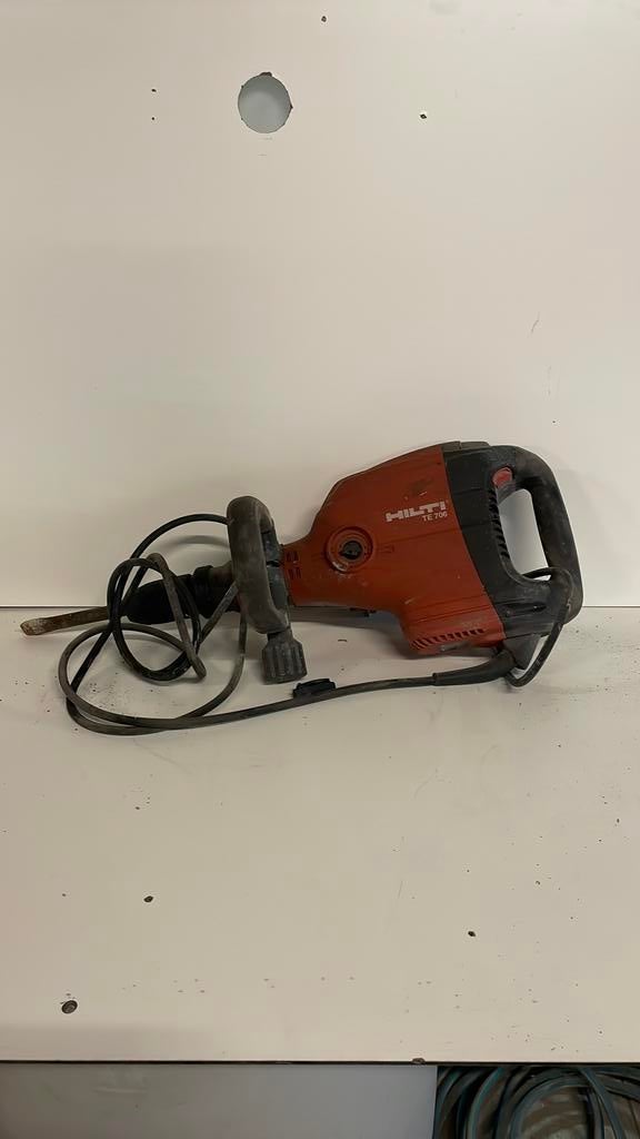 Hilti TE 706 pour pièces. Faire offre apd 100€, Enlèvement, Utilisé