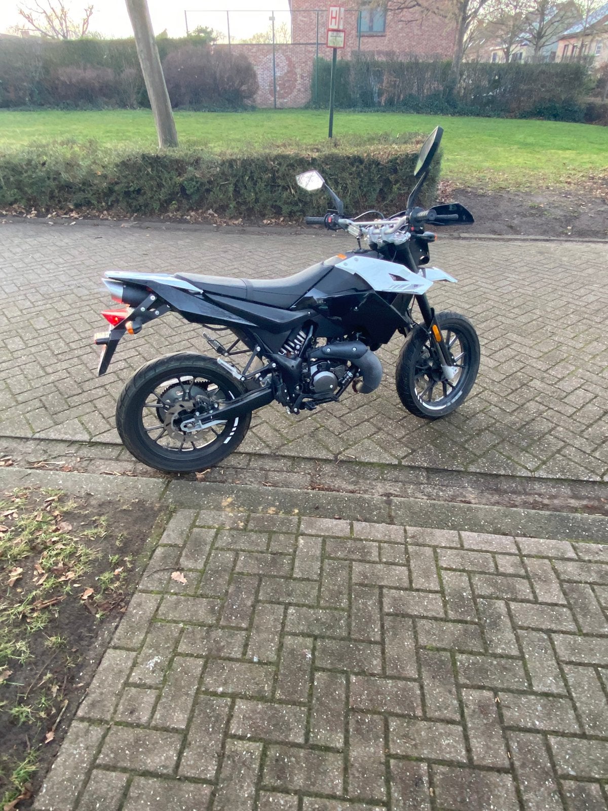 Ksr 50cc cross brommer, Zo goed als nieuw, 50 cc, 5 versnellingen, Ophalen