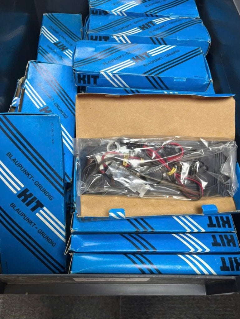 Blaupunkt en grundige radio kit, Enlèvement ou Envoi, Neuf