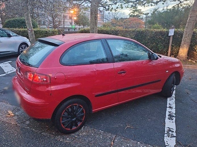 Seat Ibiza 1.4 essence 75ch, manuelle, LEZ ok 2030, Autos, Achat, Boîte manuelle, Ibiza, 5 places