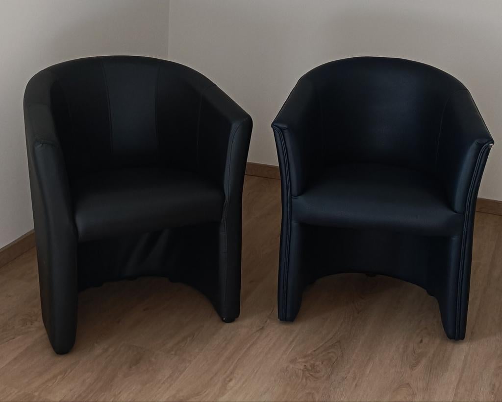Twee zeteltjes - één blauw en één zwart, Huis en Inrichting, Ophalen