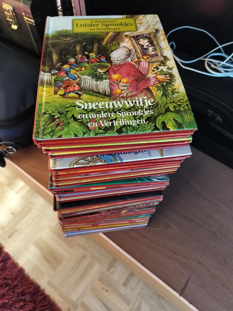 Lekturama sprookjes set 27 boeken met 27 cassettes, Enlèvement, Utilisé