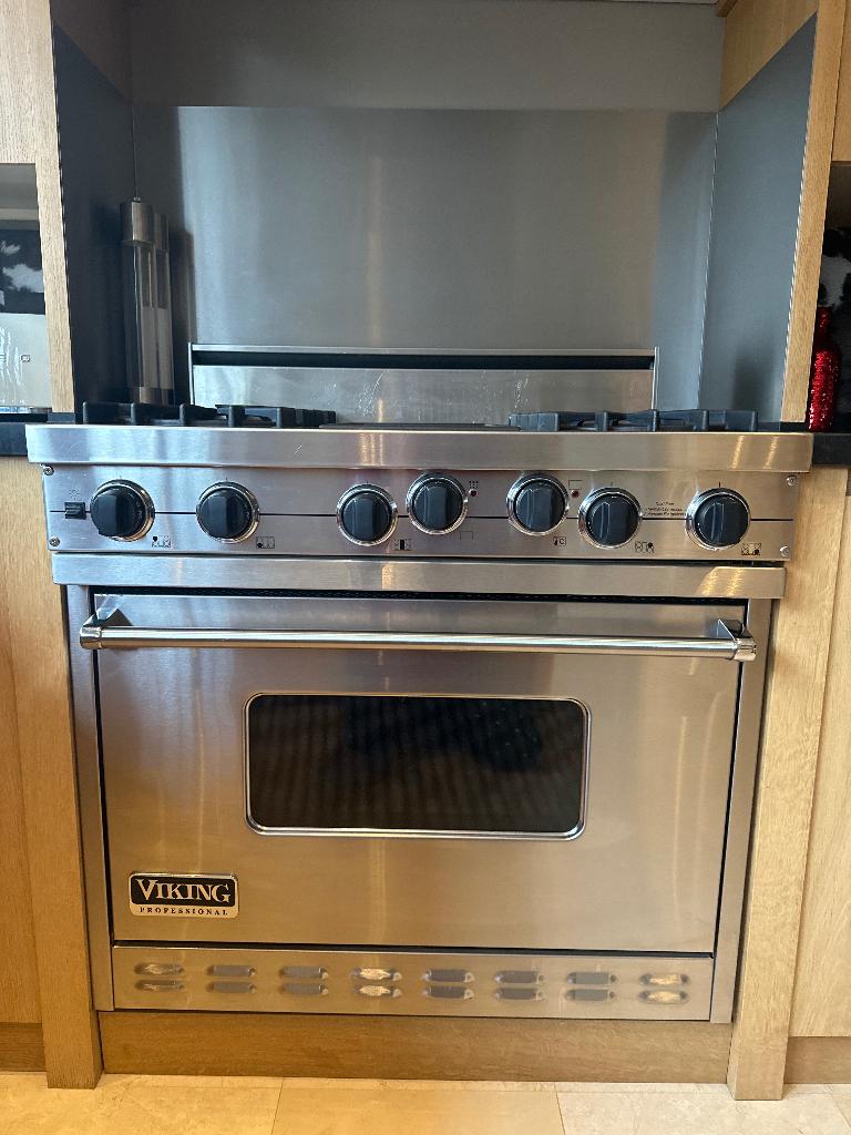 Cuisinière à gaz Viking, Gaz, 85 à 90 cm, 4 zones de cuisson, Enlèvement