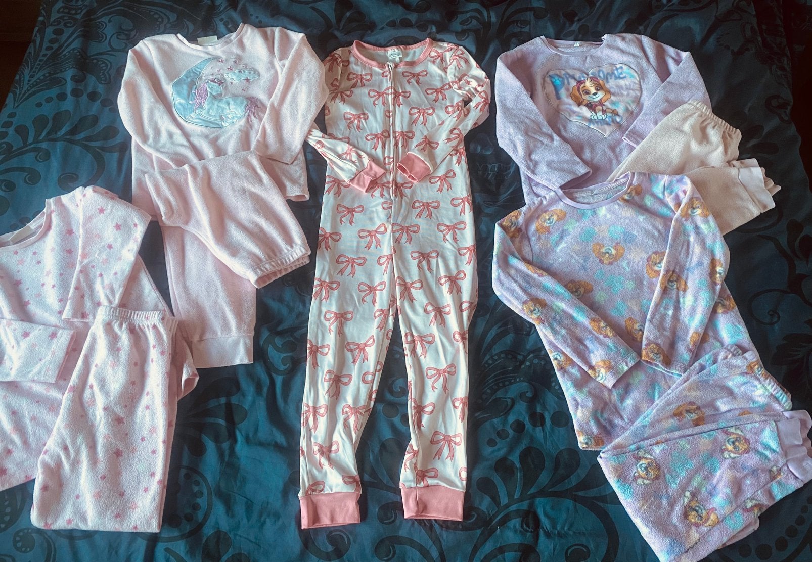 Pyjama’s maat 122, Ophalen of Verzenden, Zo goed als nieuw