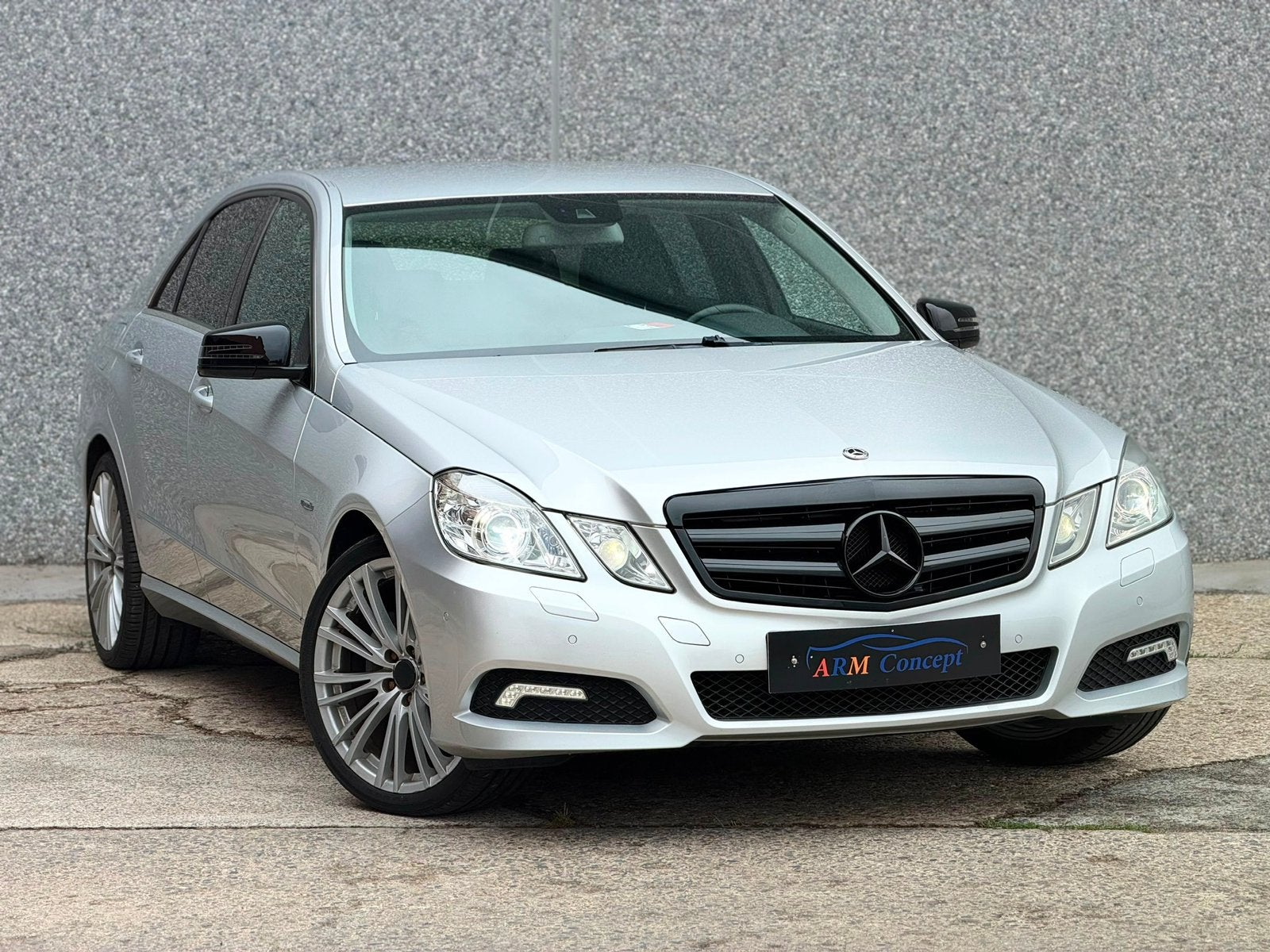 Mercedes E200 CGI BlueEfficiency Avantgarde GARANTIE 12 mois, Autos, Argent ou Gris, Achat, Entreprise, Noir