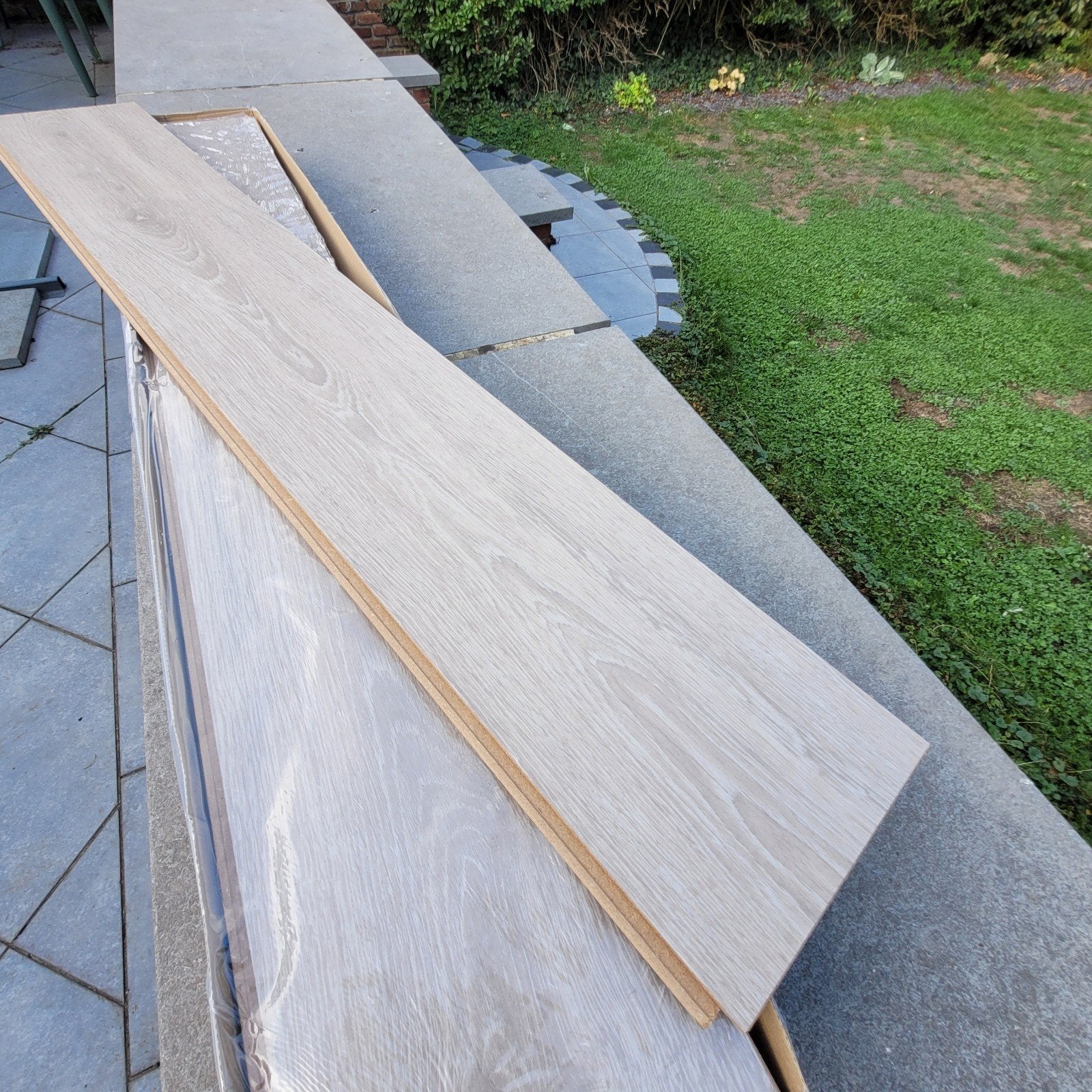 AV lot parquet NEUF avec s couche en liège, Bricolage & Construction, Parquet, Enlèvement, Autres matériaux, 10 à 30 cm