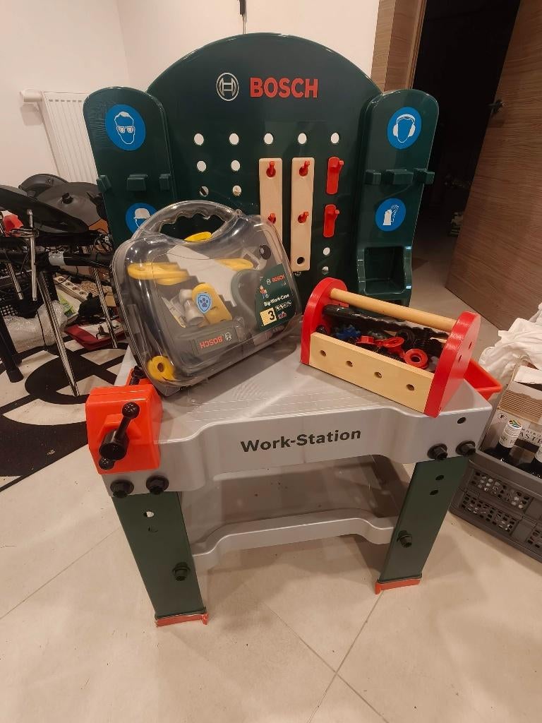 Bosch werkbank + boormachine kind, Ophalen, Gebruikt, Bouwen