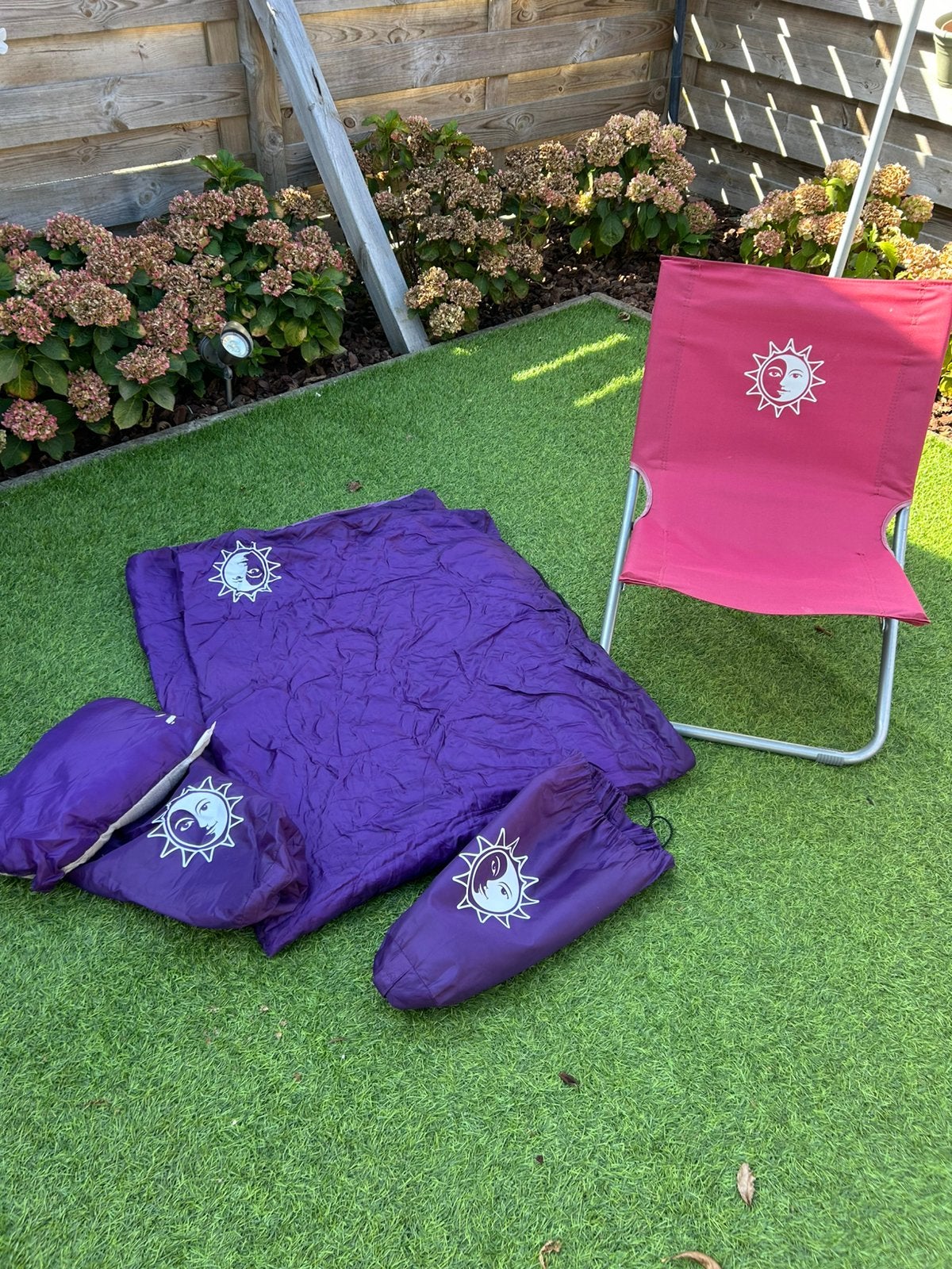 Tomorrowland Campingstoel + slaapzak en klein kussentje, Ophalen, Gebruikt