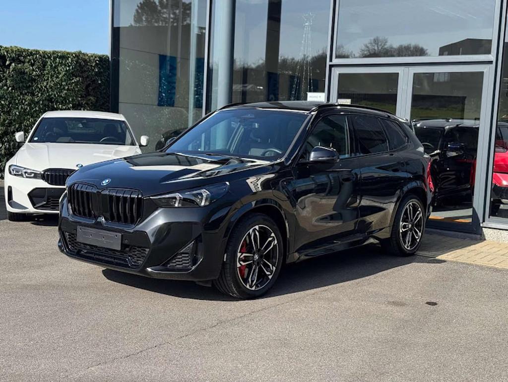 BMW X1 xDrive25e M Sport Pro / PANO / TRKHK / BLIND / MEM, X1, Achat, Entreprise, Noir
