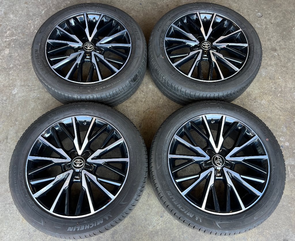 5x114,3 18 inch Toyota CH-R Velgen + Banden + TPMS 225/50/18, Auto-onderdelen, Ophalen, Gebruikt, Toyota