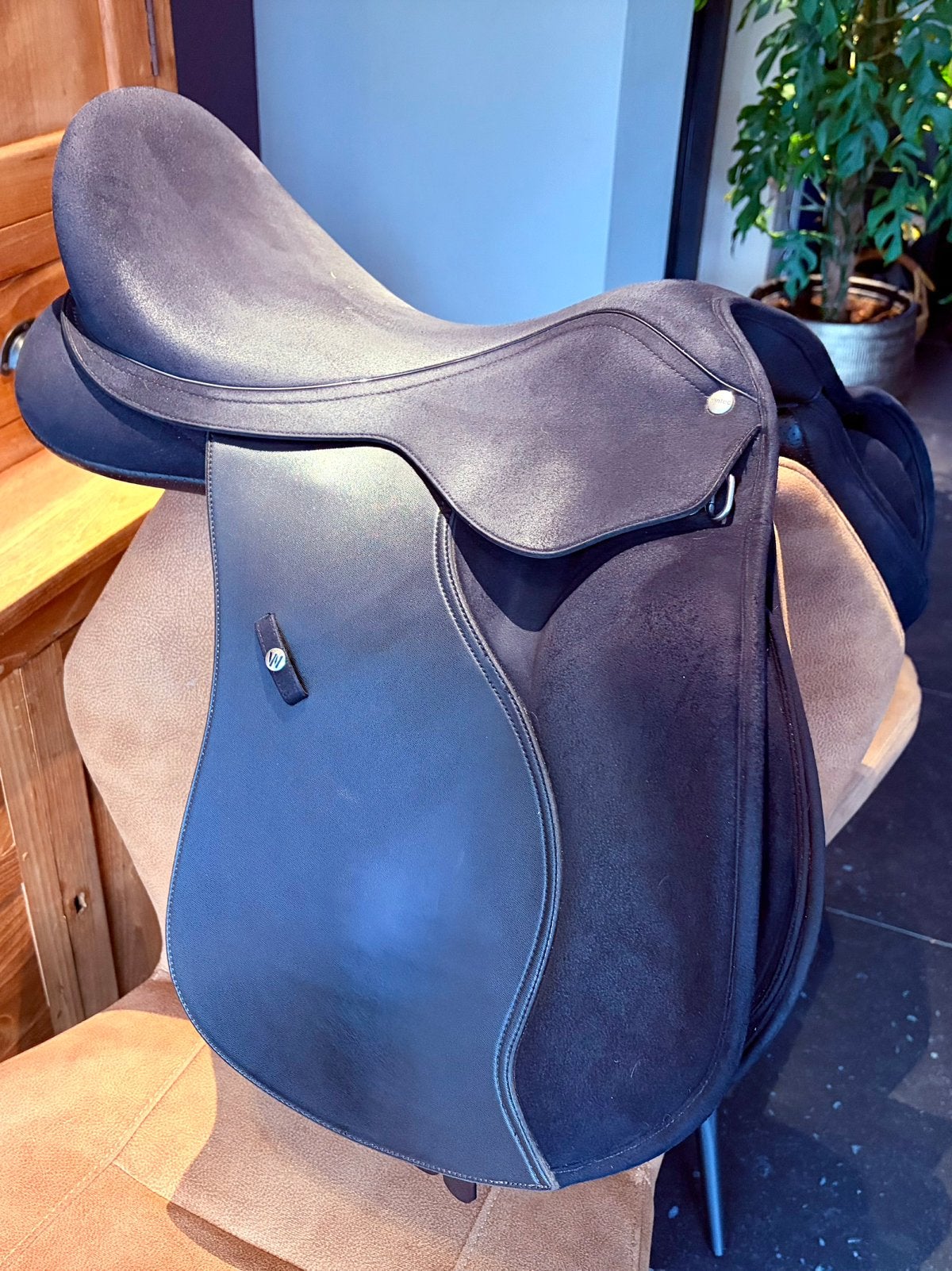 Wintec 2000 HART veelzijdigheidszadel 17,5“. Mooie staat, Dieren en Toebehoren, Ophalen, Zo goed als nieuw, Wintec, Dressuur
