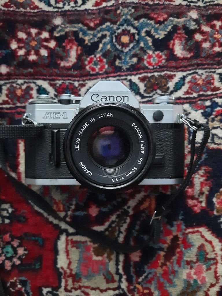 Canon ae1-camera met canon 50 mm-lens, Audio, Tv en Foto, Fotocamera's Analoog, Ophalen, Gebruikt, Canon