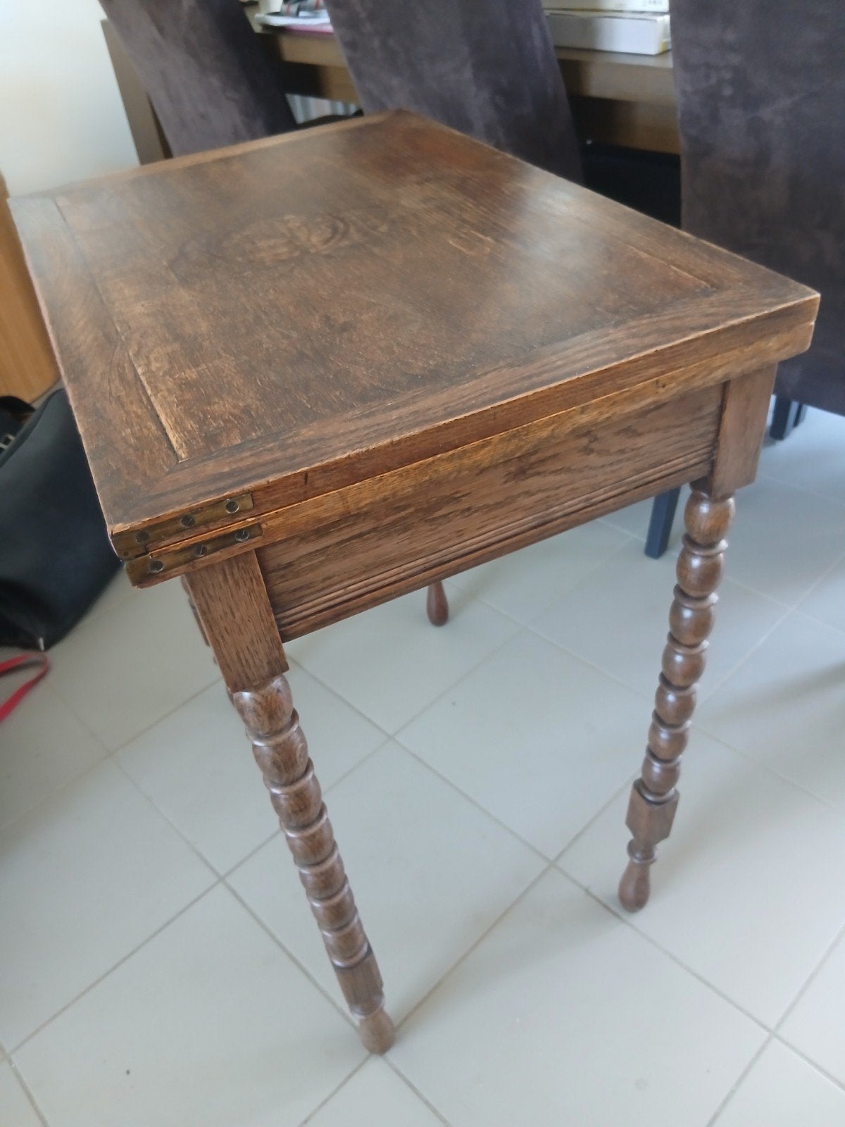 Vintage in zeer goedestaat verkerende kaart tafel ., Ophalen