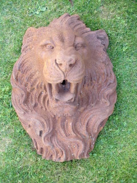 tête de lion XXL en fonte rouillé , jet d eau , étang . mur, Enlèvement, Neuf, Fonte, Fontaine