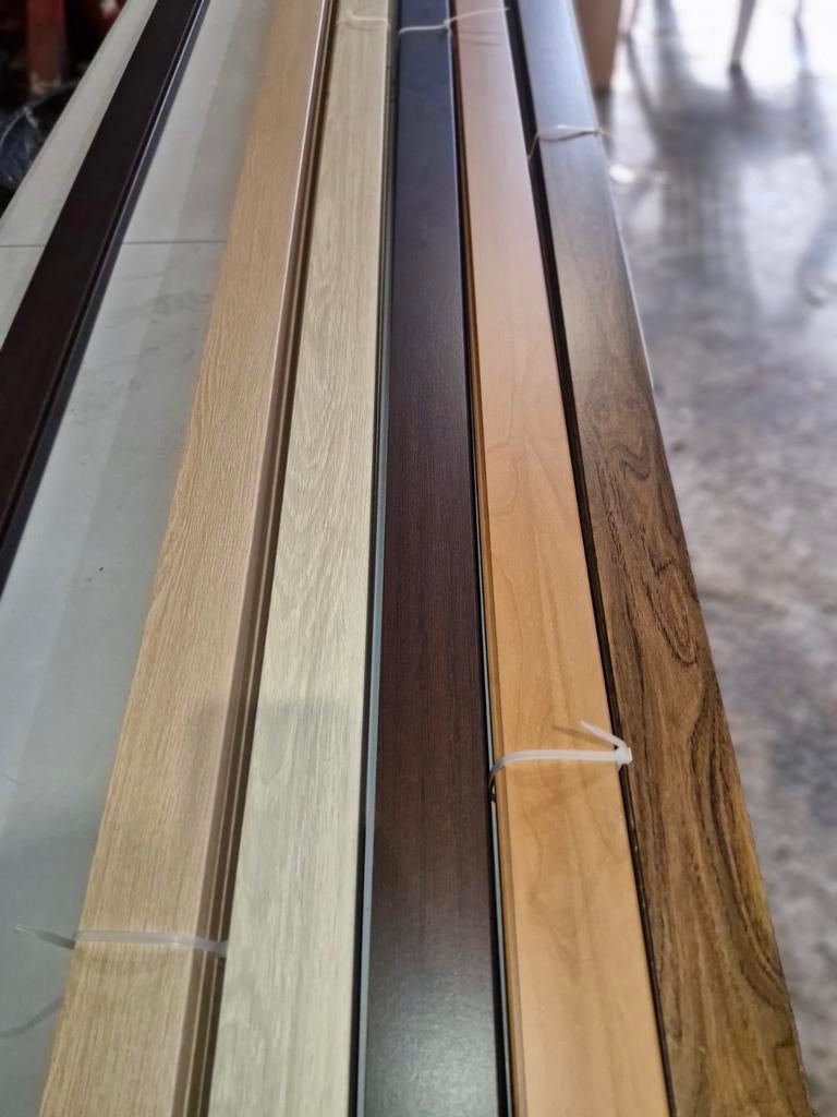 Veel nieuwe MDF-plinten - Lengte 2,70m - Diverse, Ophalen, Eiken