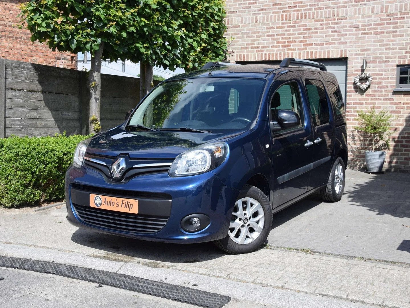 Renault Kangoo PRAKTISCHE RENAULT KANGOO LIMITED MET SLECHTS, Autos, Achat, Euro 6, Entreprise, Boîte manuelle