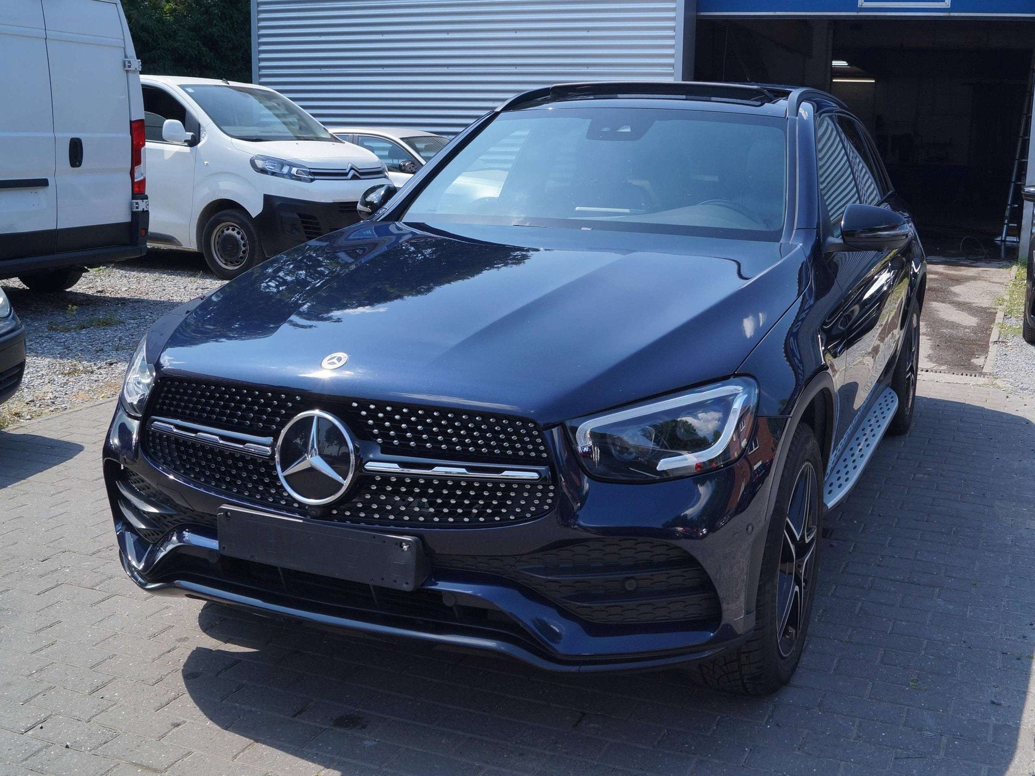 Mercedes-Benz GLC 300 GLC 300 e 4-Matic PHEV Business Soluti, Auto's, Automaat, Gebruikt, 4 cilinders, Blauw