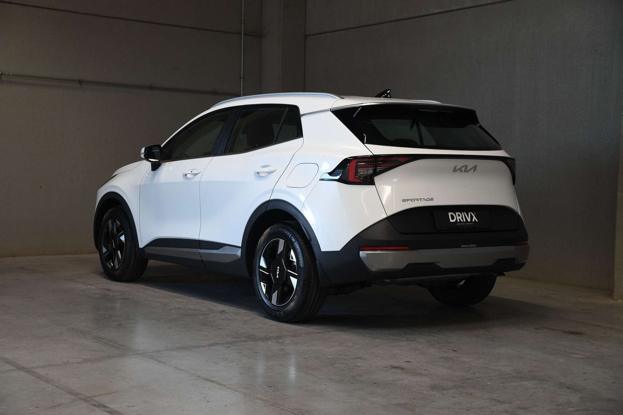 Kia Sportage PULSE - ACC - STUURVERW. - CARPLAY - CAMERA, Autos, Phares entièrement LED, Achat, 110 kW, Entreprise