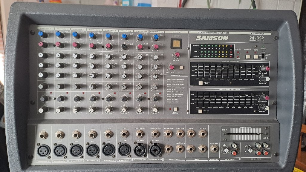 SAMSON XM910 – Powered Mixer 10CH 2X450W 4Ω, Ophalen, Gebruikt, 500 tot 1000 watt, Monitor(versterker)