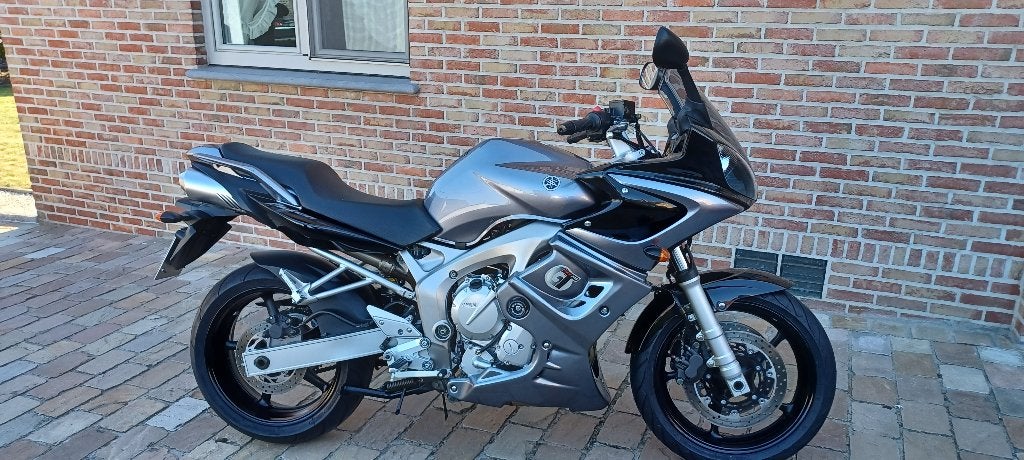 Yamaha Fazer 600 GT, Motos, Motos | Yamaha, Particulier, Permis Moto A, Tourisme