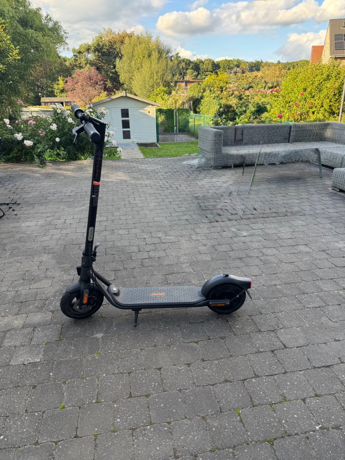 Segway Ninebot F2, slechts 625 km, Fietsen en Brommers, Ophalen, Zo goed als nieuw, Elektrische step (E-scooter)