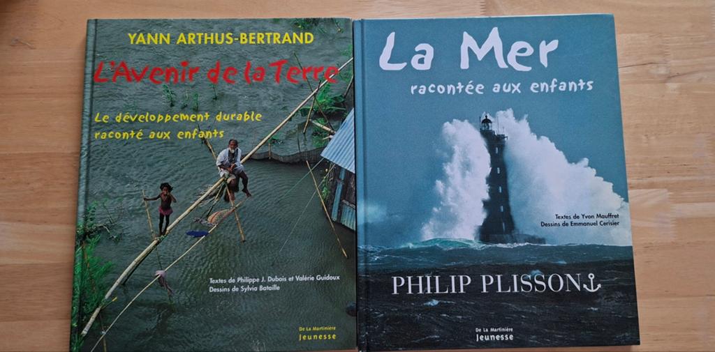 Set van 2 Franse Kinderboeken: L'Avenir de la Terre & La Mer, Ophalen of Verzenden, Zo goed als nieuw, Non-fictie