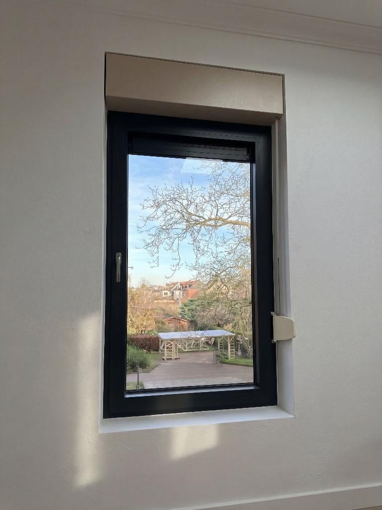 2 x Alu Ramen Hr+ glas + Ventilatie Rooster & Rolluik, Double vitrage, Fenêtre de façade ou Vitre, Enlèvement, Utilisé
