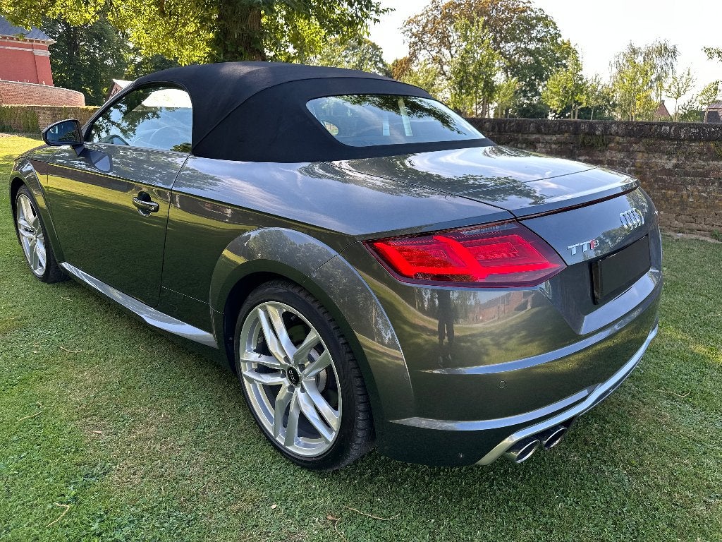 AUDI _ TTS _ 40.000 km _ ETAT STRICTEMENT NEUF _ TTS 310 cv, Autos, 140 g/km, Euro 6, Entretenue par le concessionnaire, Noir