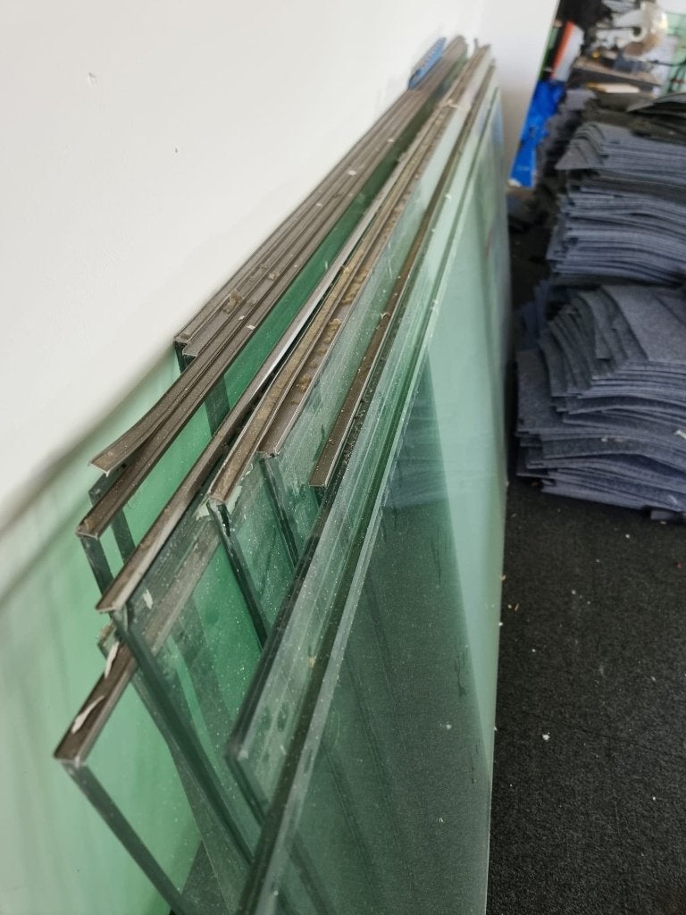 Vitrages, Portes et Tapis a donner, Bricolage & Construction, 160 cm ou plus, Fenêtre de façade ou Vitre, Enlèvement, 80 à 120 cm